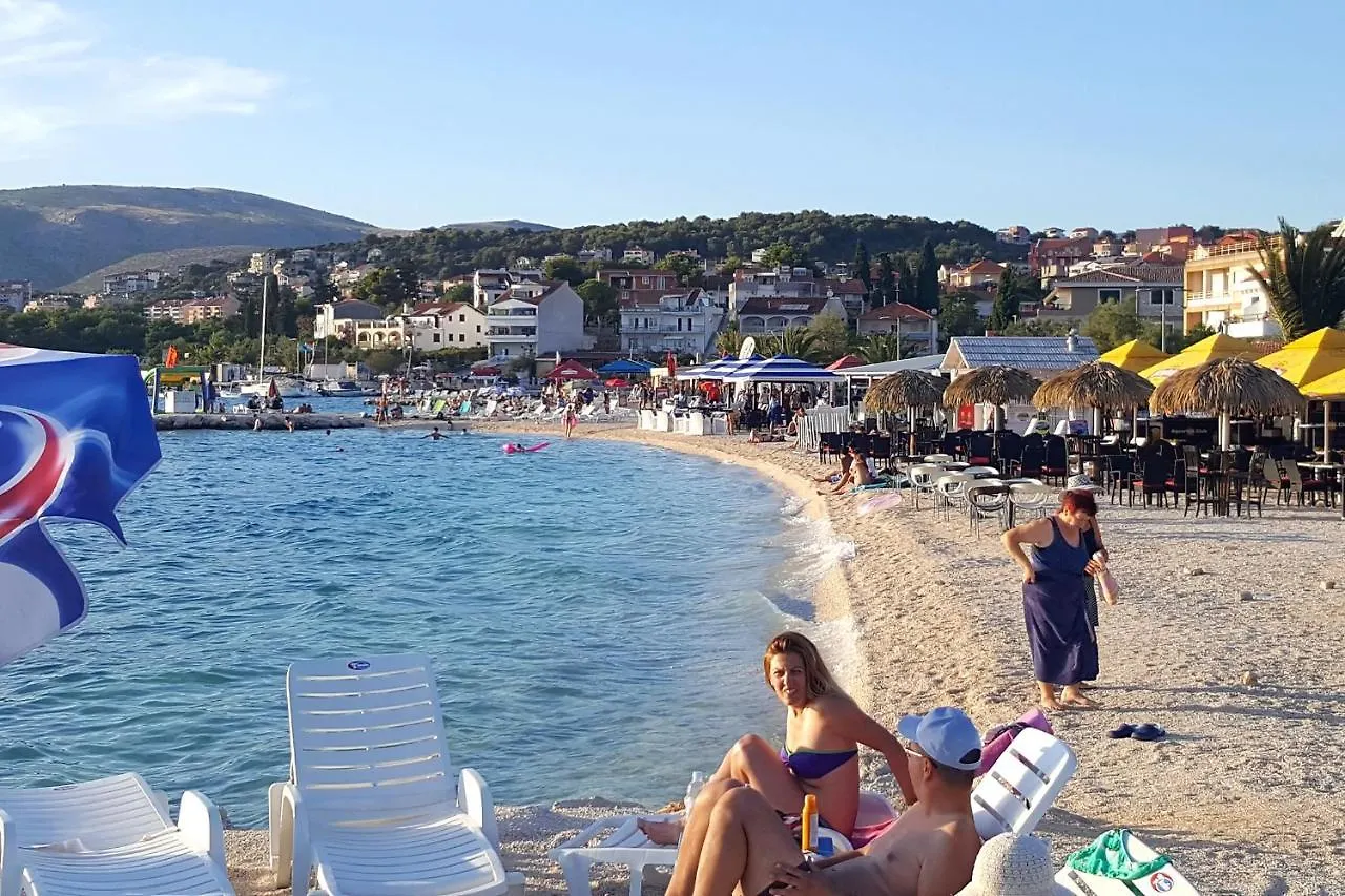 Apartments With A Parking Space Okrug Gornji, Ciovo - 7546 Trogir 0*,